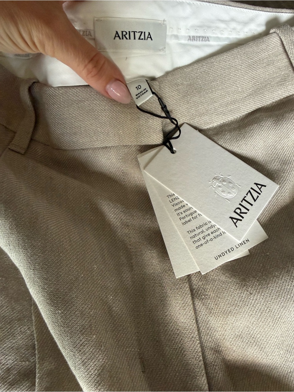 ARITZIA • The effortless shorts linen mid thigh relaxed fit - NWT size 10 - Picture 12 of 13